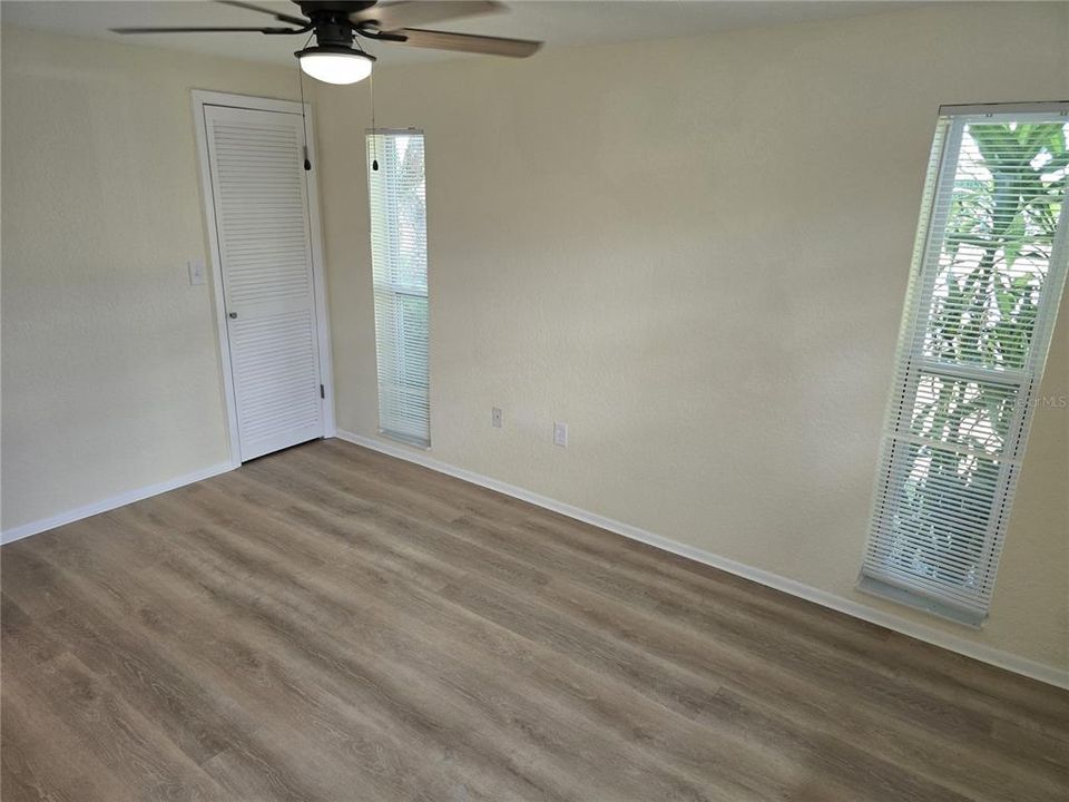 For Sale: $229,900 (3 beds, 2 baths, 1624 Square Feet)