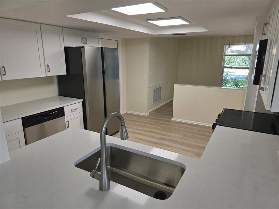 For Sale: $229,900 (3 beds, 2 baths, 1624 Square Feet)