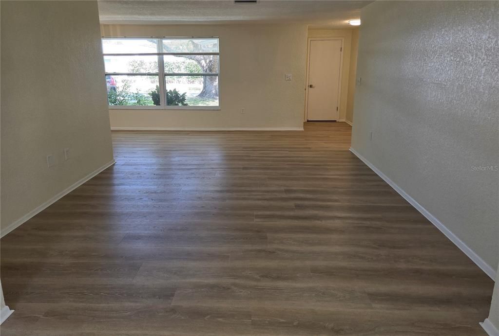 For Sale: $229,900 (3 beds, 2 baths, 1624 Square Feet)