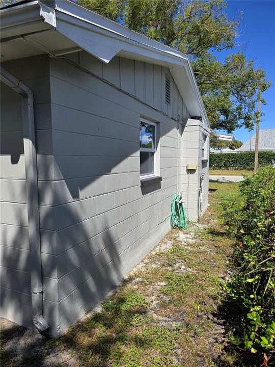 For Sale: $229,900 (3 beds, 2 baths, 1624 Square Feet)