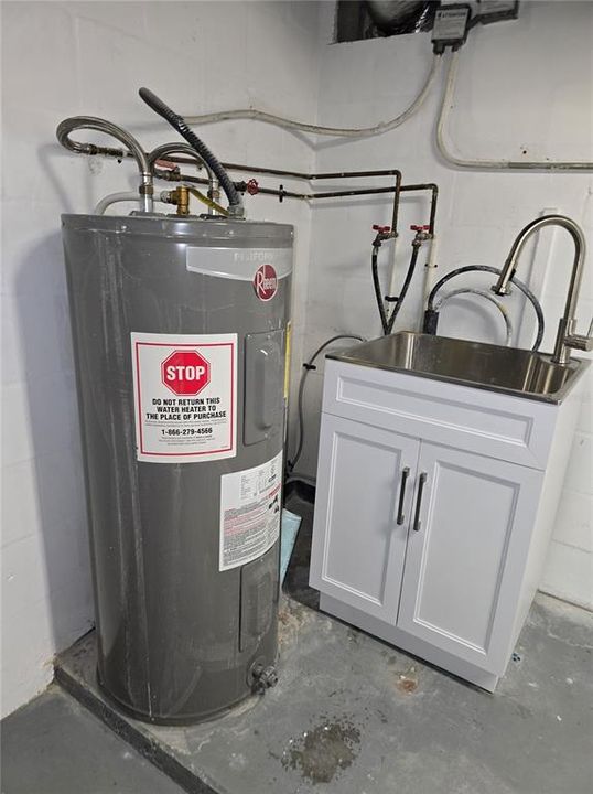 For Sale: $229,900 (3 beds, 2 baths, 1624 Square Feet)