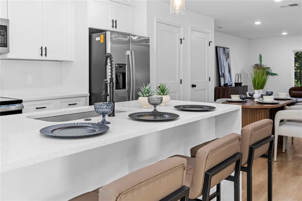 For Sale: $395,000 (3 beds, 2 baths, 1428 Square Feet)