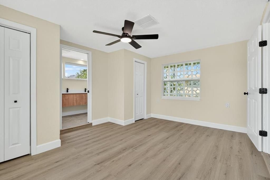 For Rent: $1,899 (3 beds, 2 baths, 1695 Square Feet)