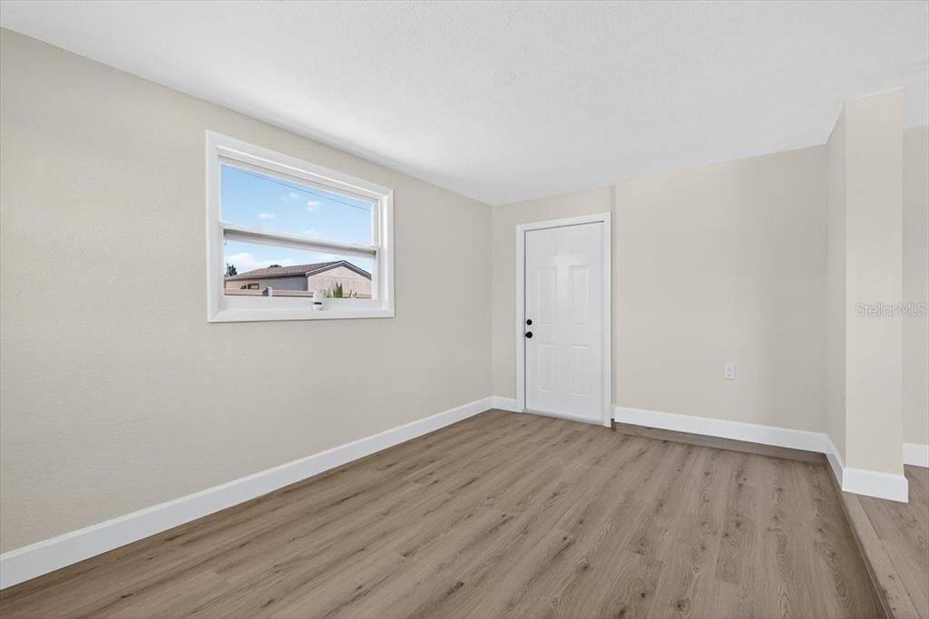 For Rent: $1,899 (3 beds, 2 baths, 1695 Square Feet)