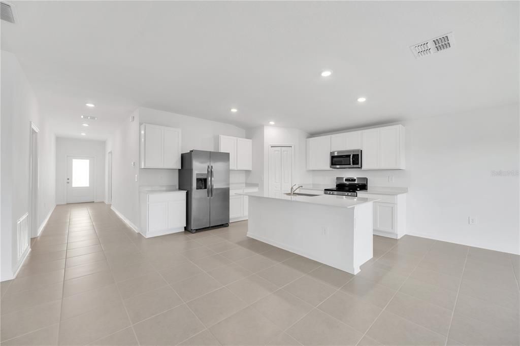 For Rent: $2,200 (4 beds, 2 baths, 1824 Square Feet)