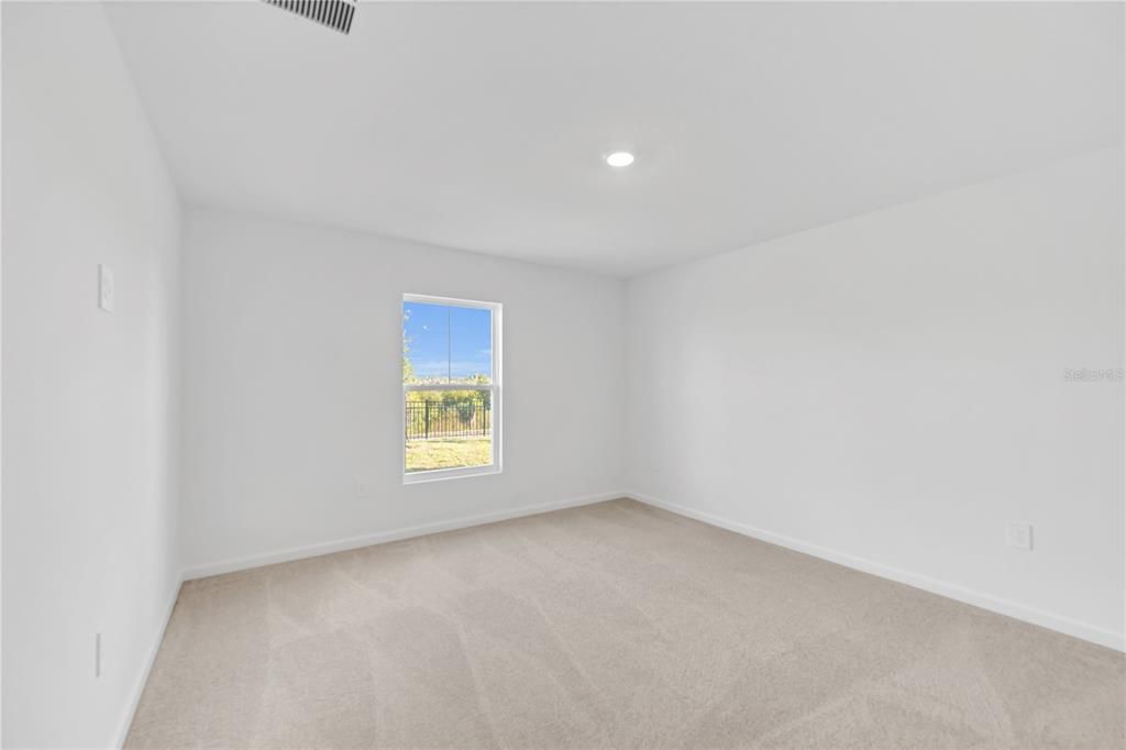 For Rent: $2,200 (4 beds, 2 baths, 1824 Square Feet)