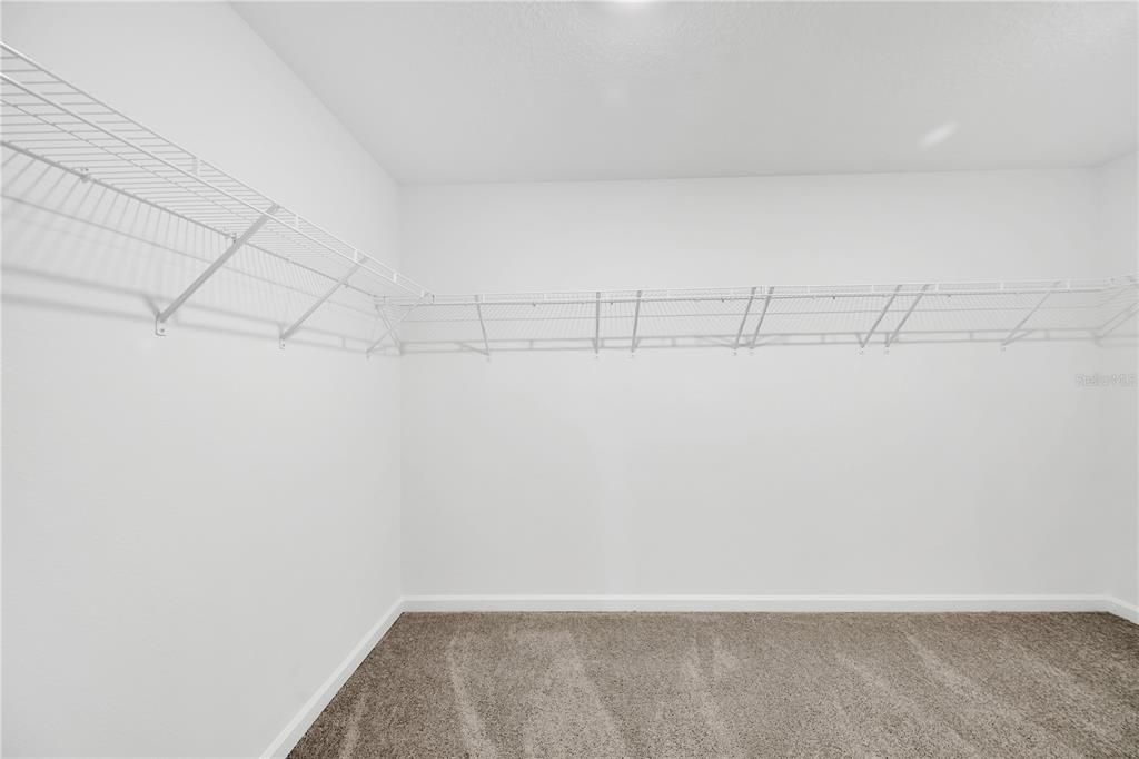 For Rent: $2,200 (4 beds, 2 baths, 1824 Square Feet)