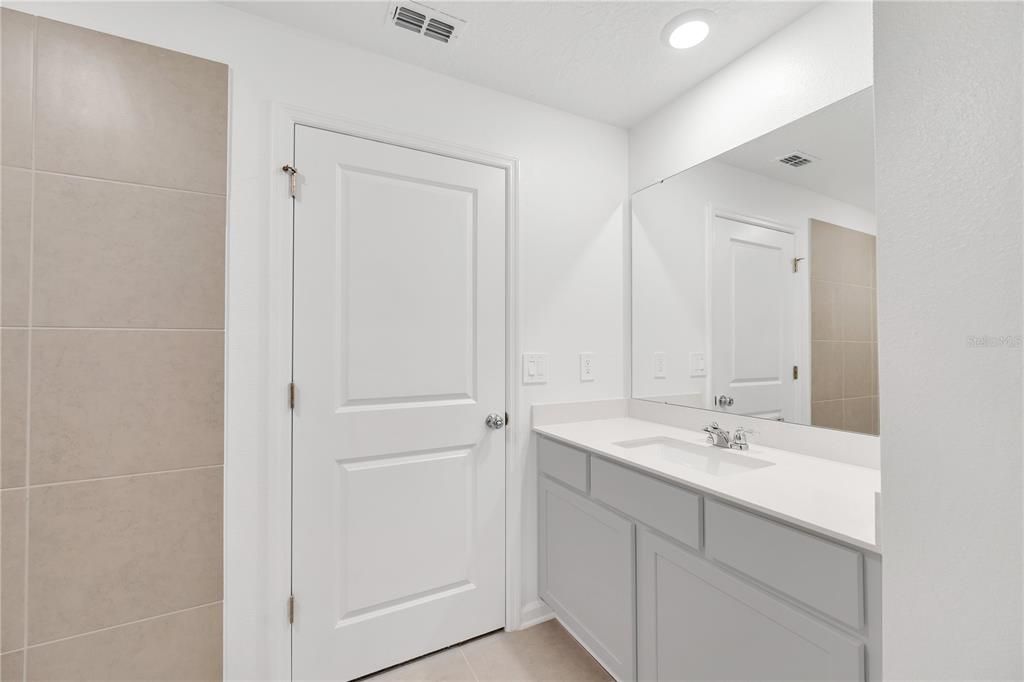 For Rent: $2,200 (4 beds, 2 baths, 1824 Square Feet)