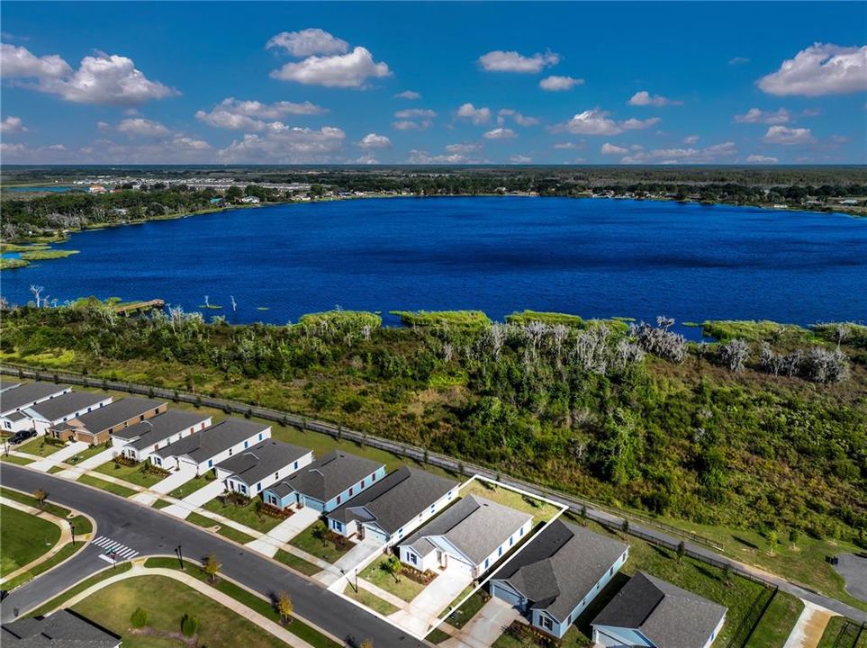 For Rent: $2,200 (4 beds, 2 baths, 1824 Square Feet)