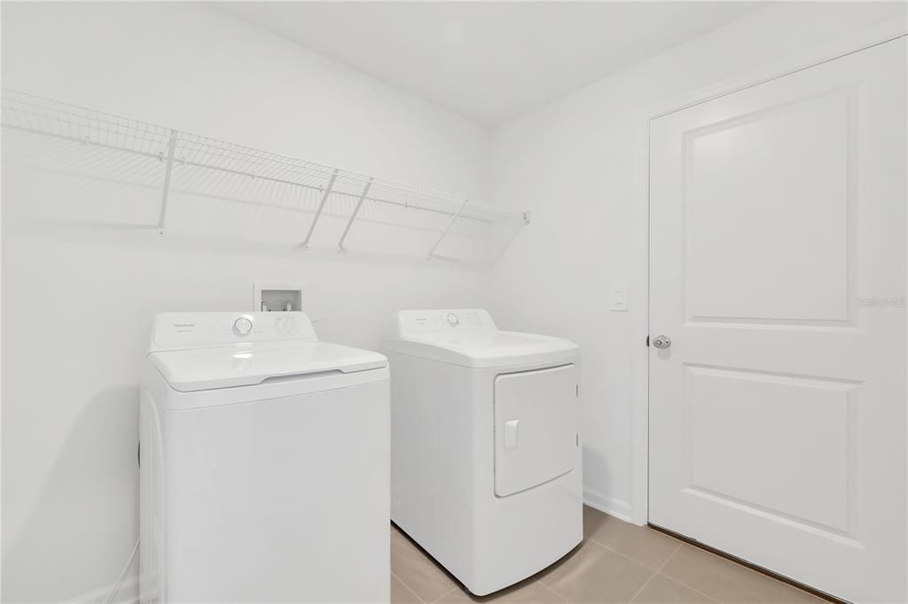 For Rent: $2,200 (4 beds, 2 baths, 1824 Square Feet)