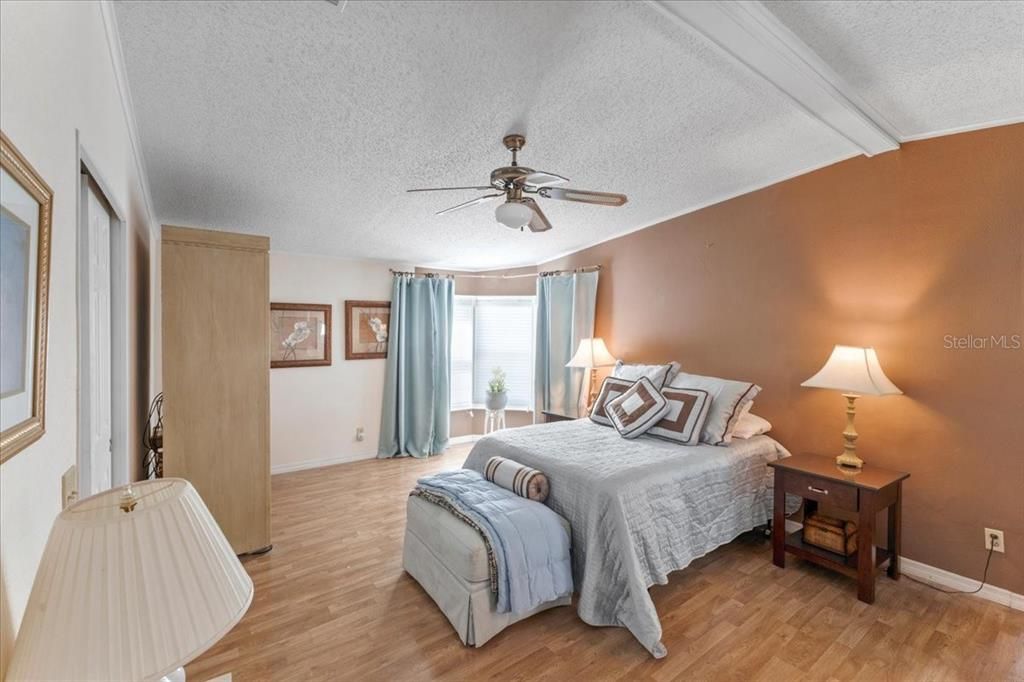 En Venta: $275,000 (2 camas, 2 baños, 1431 Pies cuadrados)