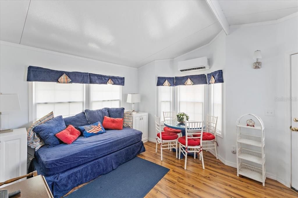 En Venta: $275,000 (2 camas, 2 baños, 1431 Pies cuadrados)