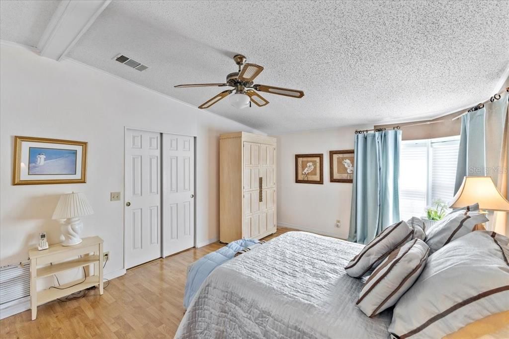 En Venta: $275,000 (2 camas, 2 baños, 1431 Pies cuadrados)