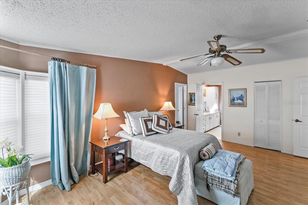 En Venta: $275,000 (2 camas, 2 baños, 1431 Pies cuadrados)