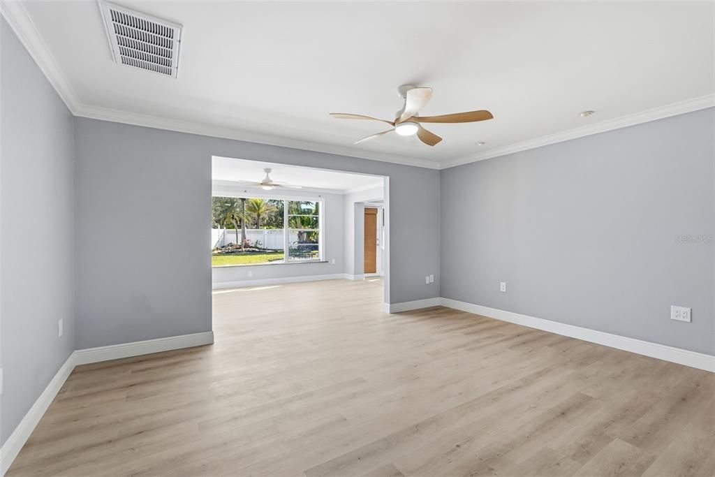 For Sale: $774,900 (3 beds, 2 baths, 1929 Square Feet)