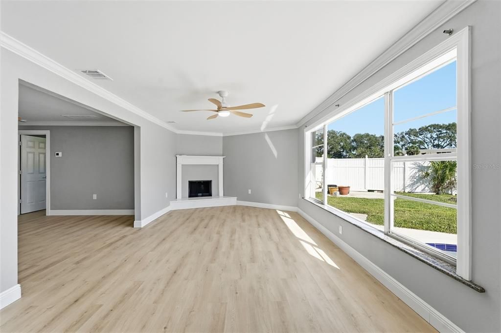 For Sale: $774,900 (3 beds, 2 baths, 1929 Square Feet)