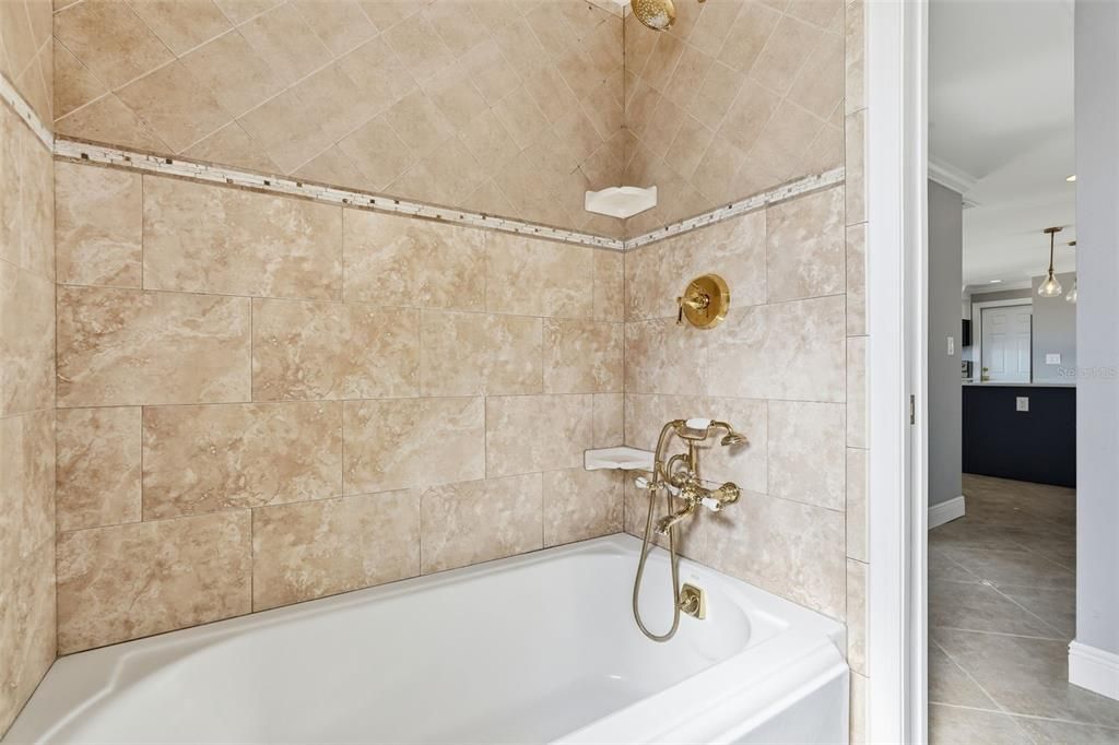 For Sale: $774,900 (3 beds, 2 baths, 1929 Square Feet)