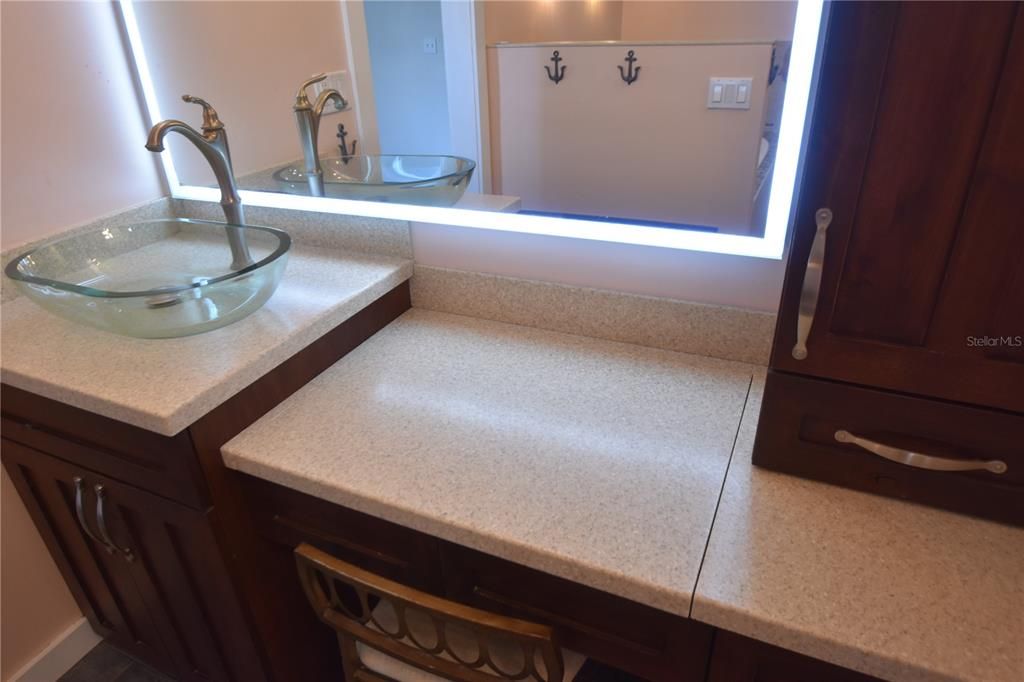 На продажу: $699,900 (5 спален, 3 ванн, 2570 Квадратных фут)