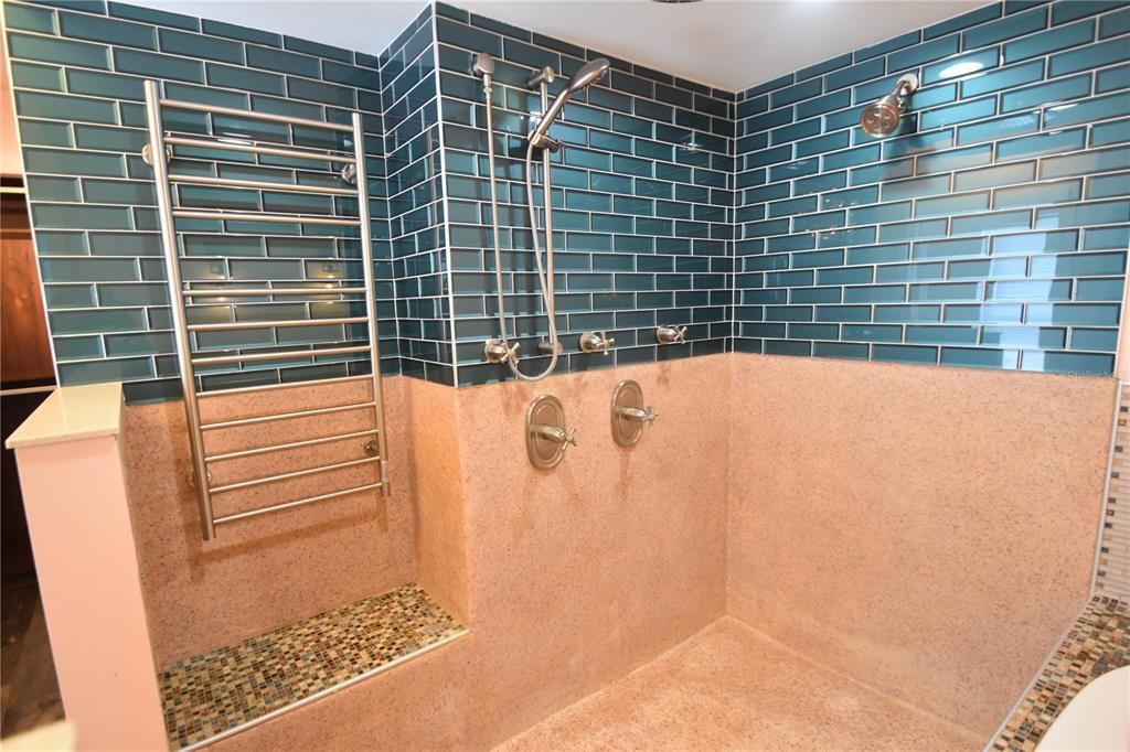 На продажу: $699,900 (5 спален, 3 ванн, 2570 Квадратных фут)