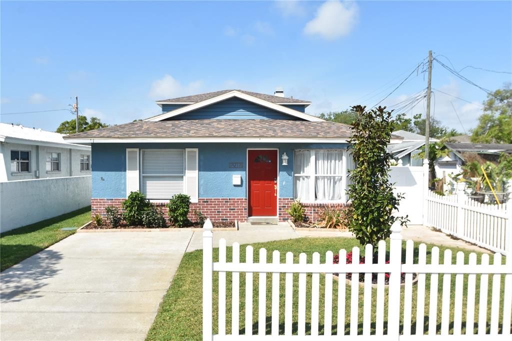 На продажу: $699,900 (5 спален, 3 ванн, 2570 Квадратных фут)