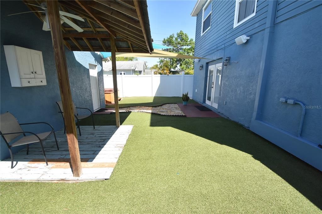 На продажу: $699,900 (5 спален, 3 ванн, 2570 Квадратных фут)