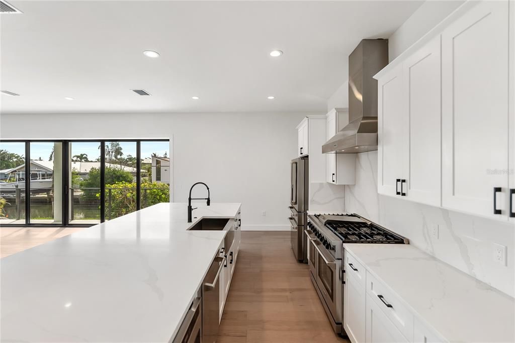 На продажу: $4,995,000 (4 спален, 4 ванн, 4106 Квадратных фут)