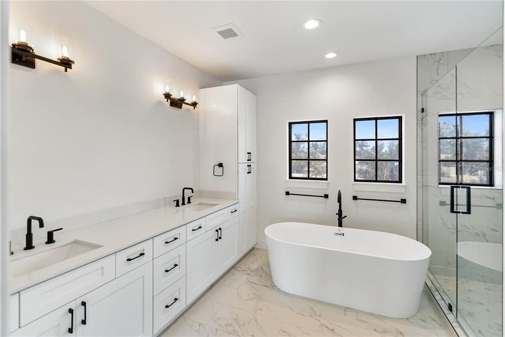 На продажу: $4,995,000 (4 спален, 4 ванн, 4106 Квадратных фут)