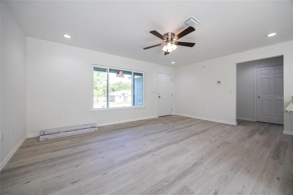 En Venta: $249,900 (3 camas, 2 baños, 1287 Pies cuadrados)