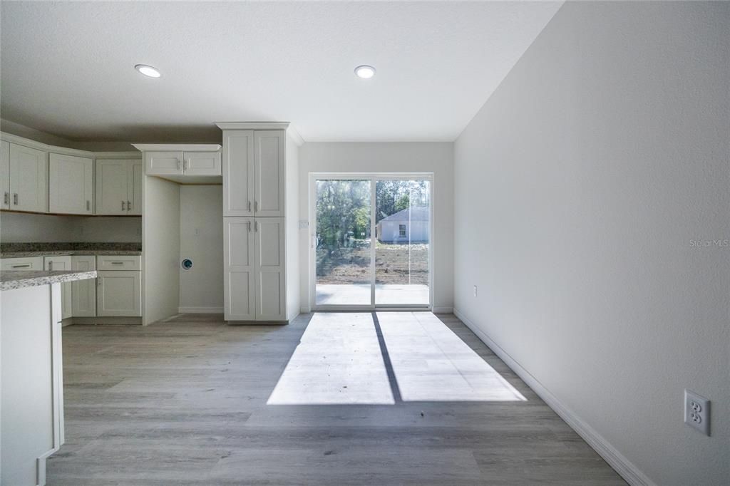 En Venta: $249,900 (3 camas, 2 baños, 1287 Pies cuadrados)