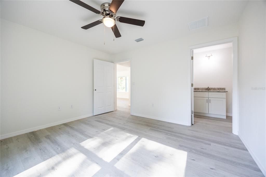 En Venta: $249,900 (3 camas, 2 baños, 1287 Pies cuadrados)