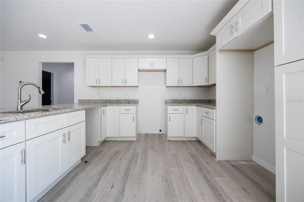 En Venta: $249,900 (3 camas, 2 baños, 1287 Pies cuadrados)