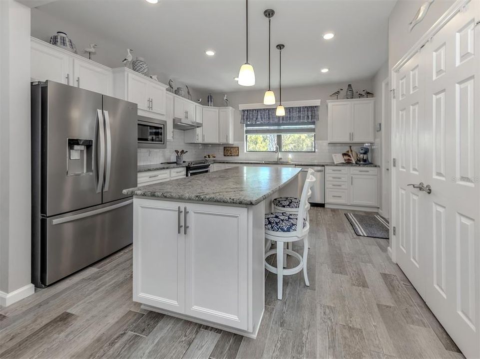 For Sale: $339,000 (2 beds, 2 baths, 1434 Square Feet)