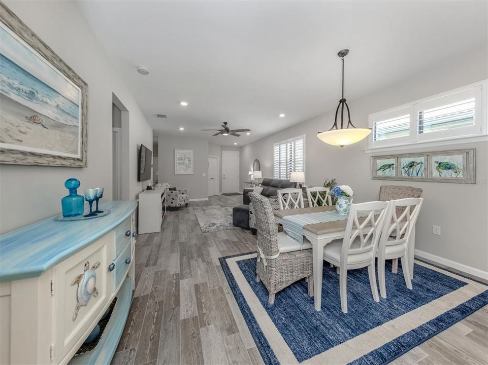 For Sale: $339,000 (2 beds, 2 baths, 1434 Square Feet)