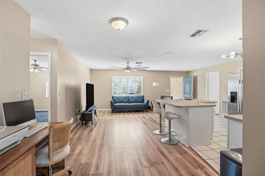 For Sale: $334,900 (3 beds, 2 baths, 1516 Square Feet)