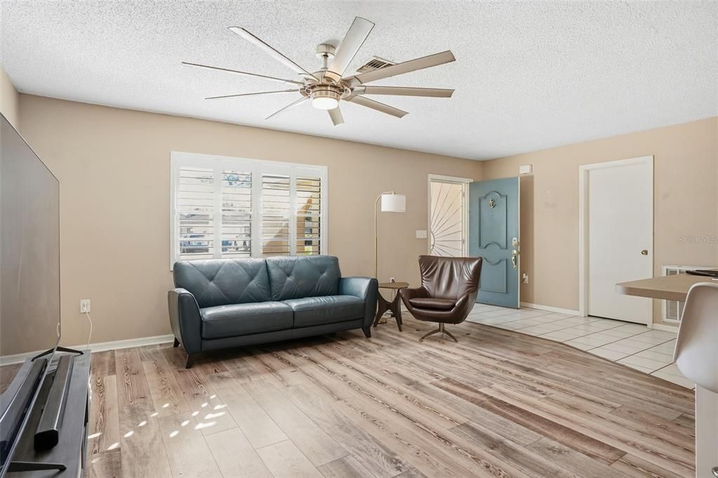 For Sale: $334,900 (3 beds, 2 baths, 1516 Square Feet)