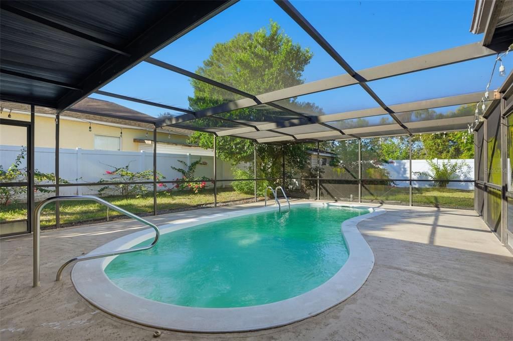 For Sale: $334,900 (3 beds, 2 baths, 1516 Square Feet)