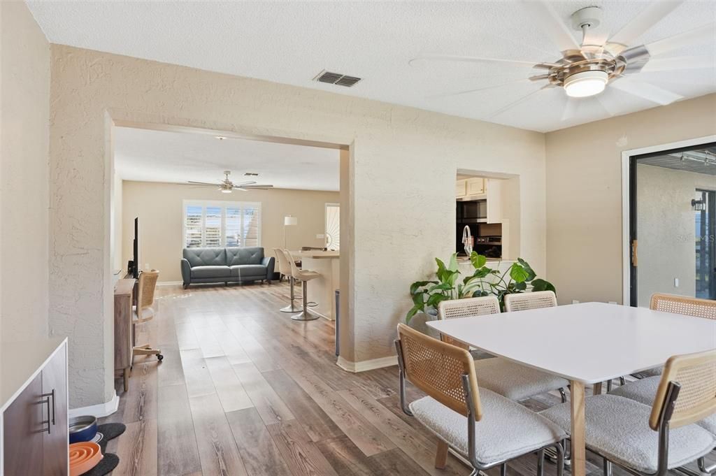 For Sale: $334,900 (3 beds, 2 baths, 1516 Square Feet)