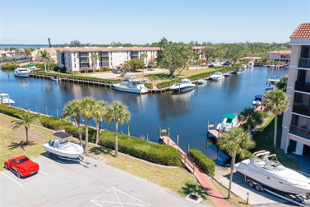 На продажу: $169,000 (1 спален, 1 ванн, 1076 Квадратных фут)