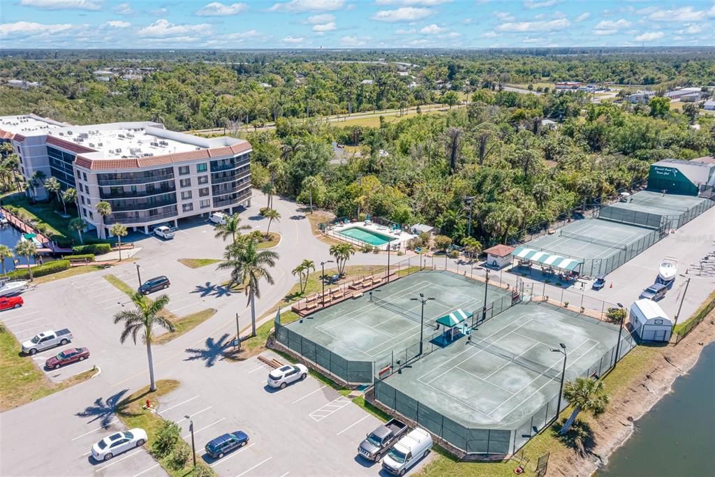 На продажу: $169,000 (1 спален, 1 ванн, 1076 Квадратных фут)