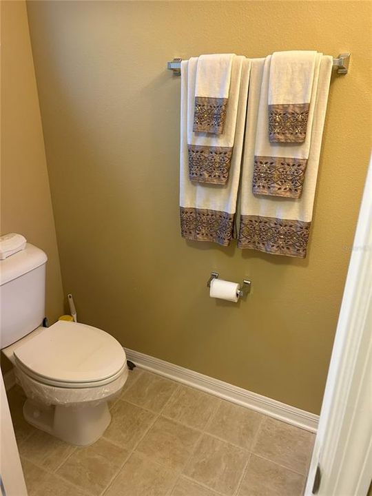 For Sale: $299,000 (3 beds, 2 baths, 1670 Square Feet)