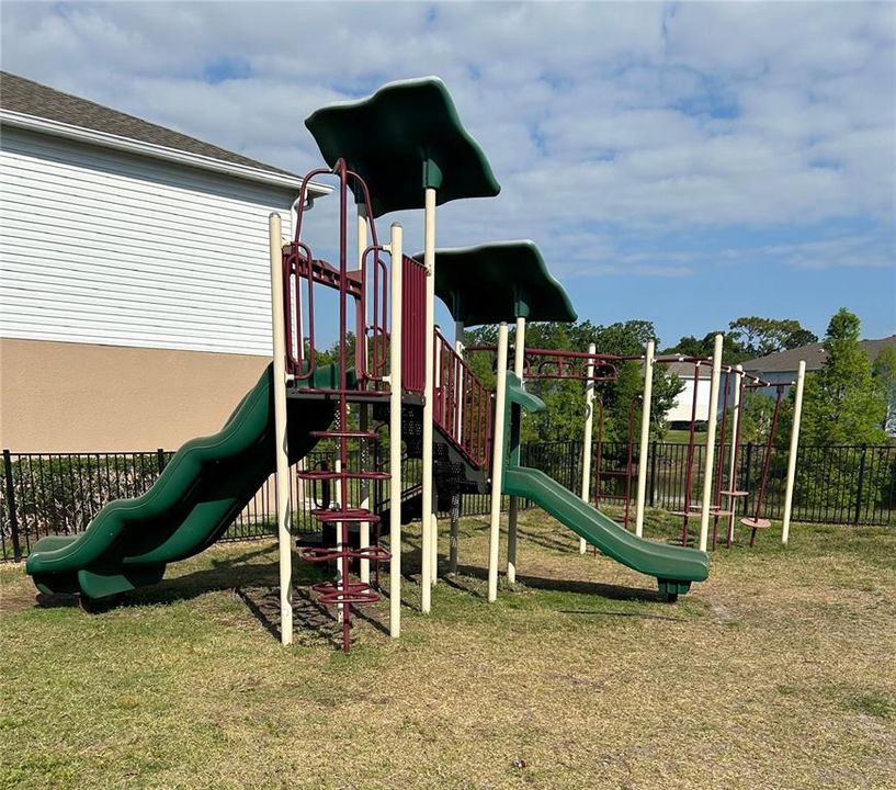 For Sale: $299,000 (3 beds, 2 baths, 1670 Square Feet)