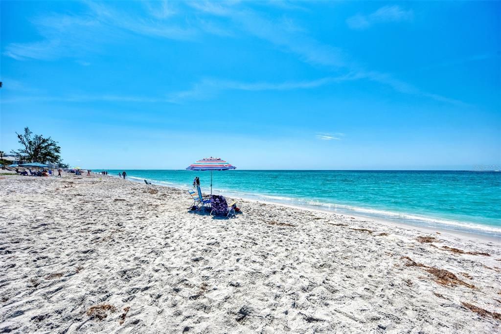 En Venta: $325,000 (2 camas, 2 baños, 1068 Pies cuadrados)