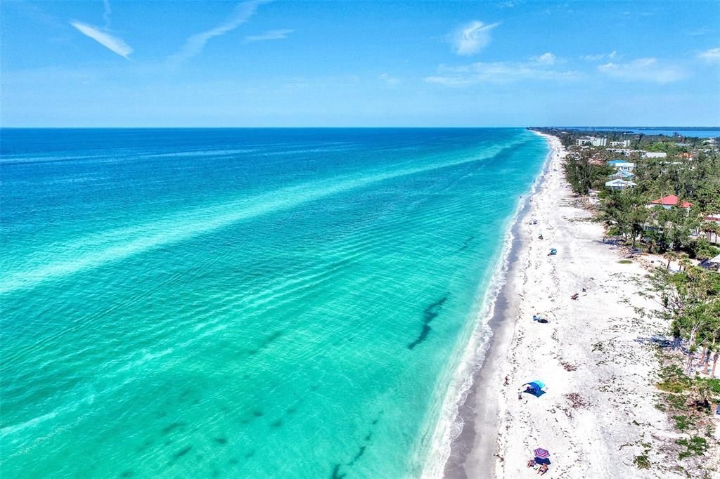 En Venta: $325,000 (2 camas, 2 baños, 1068 Pies cuadrados)