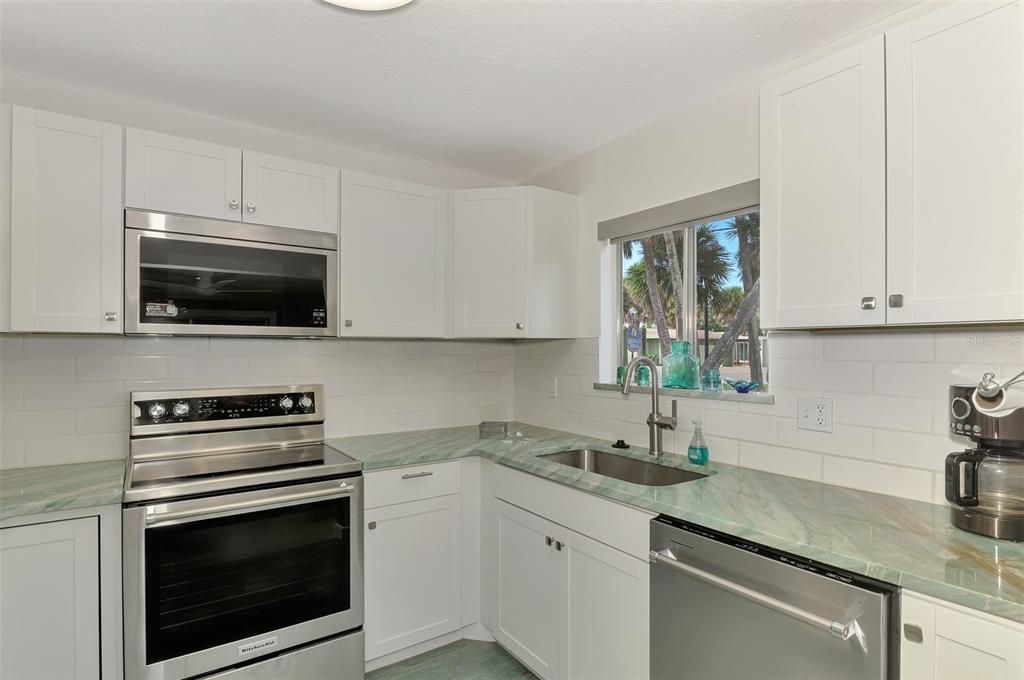 En Venta: $325,000 (2 camas, 2 baños, 1068 Pies cuadrados)