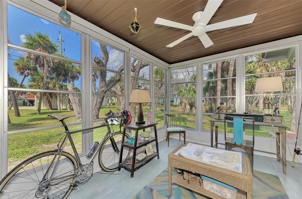 En Venta: $325,000 (2 camas, 2 baños, 1068 Pies cuadrados)