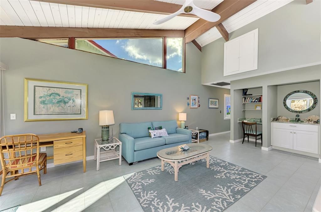 En Venta: $325,000 (2 camas, 2 baños, 1068 Pies cuadrados)