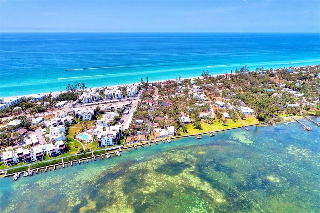 En Venta: $325,000 (2 camas, 2 baños, 1068 Pies cuadrados)