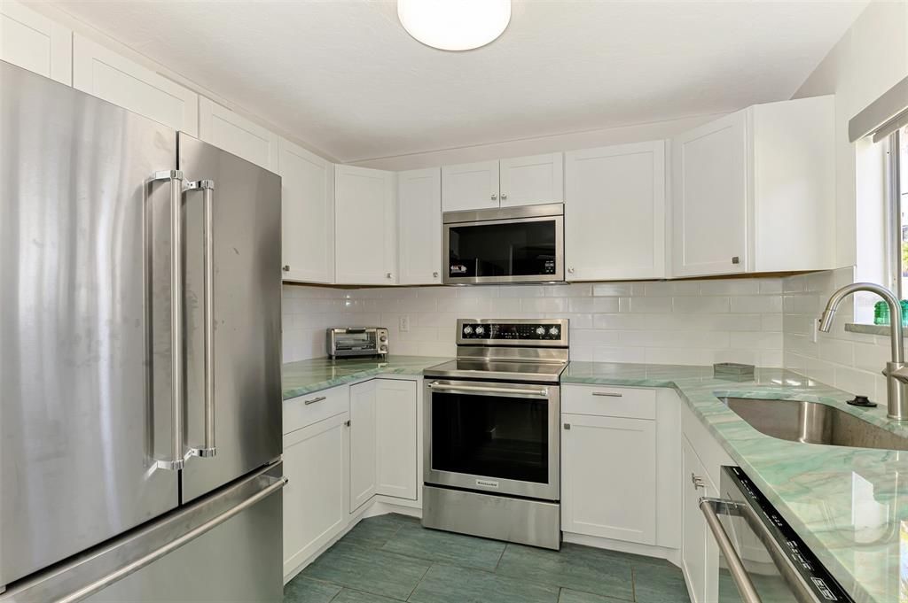 En Venta: $325,000 (2 camas, 2 baños, 1068 Pies cuadrados)