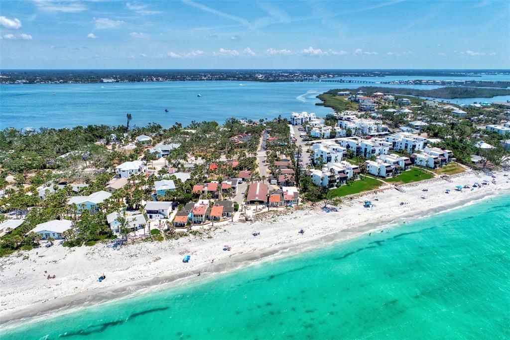 En Venta: $325,000 (2 camas, 2 baños, 1068 Pies cuadrados)