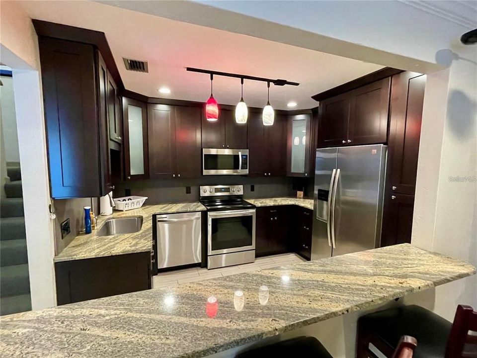 出租: $2,000 (2 贝兹, 1 浴室, 1200 平方英尺)